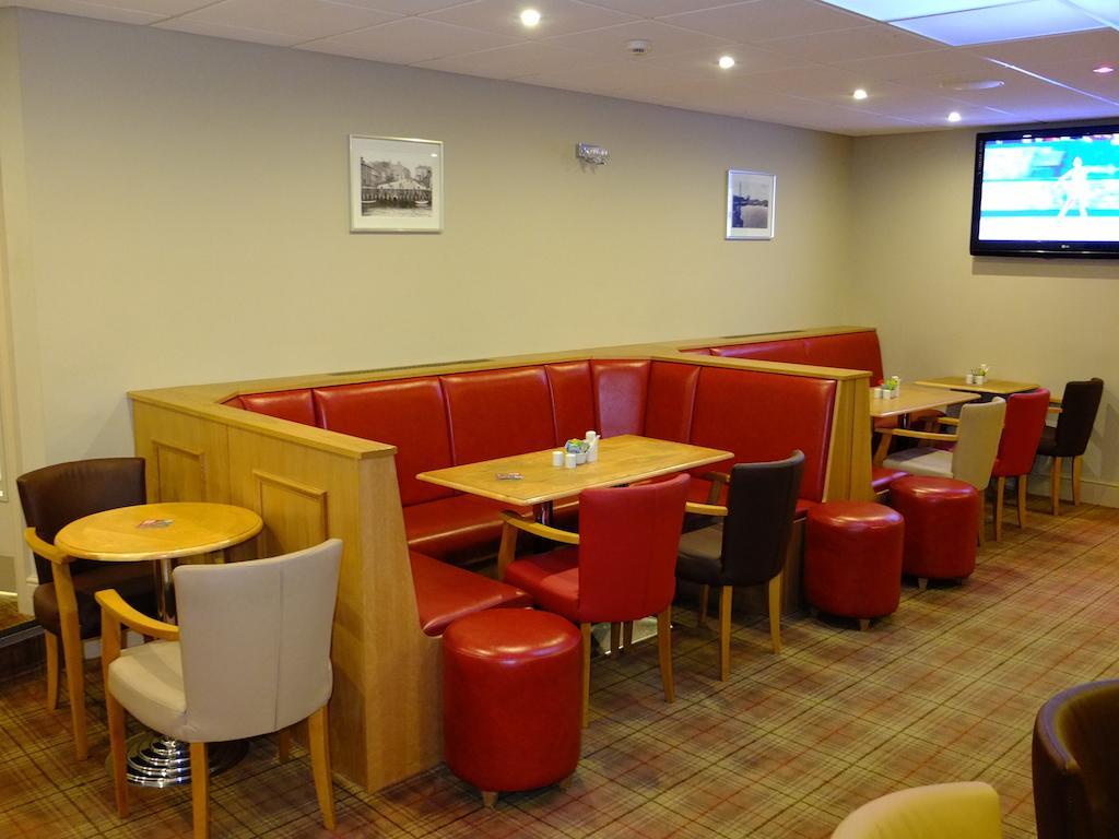 The Golden Lion Hotel Maryport Extérieur photo